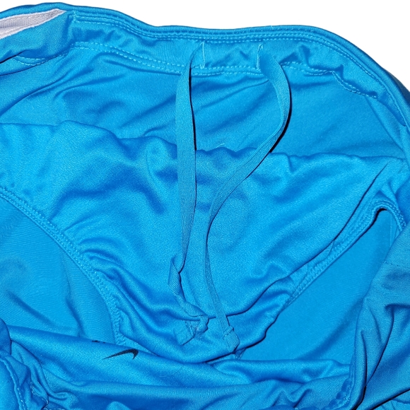 Nike shorts, breathable material, super comfortable shorts - Picture 4 of 6